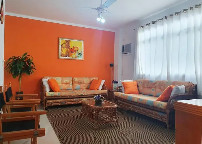 Apartamento Na Enseada - A 5 Minutos A Pe Da Praia Com Wi-Fi E Tv A Cabo