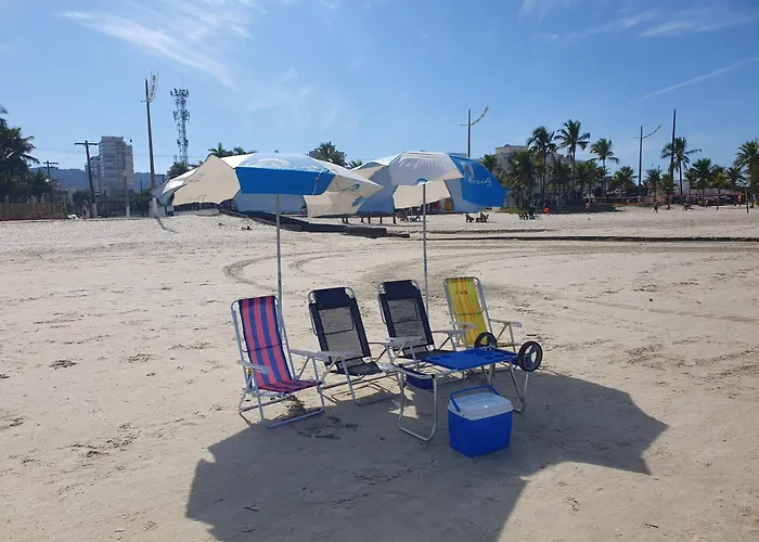 Apartamento Na Enseada - A 5 Minutos A Pe Da Praia Com Wi-Fi E Tv A Cabo