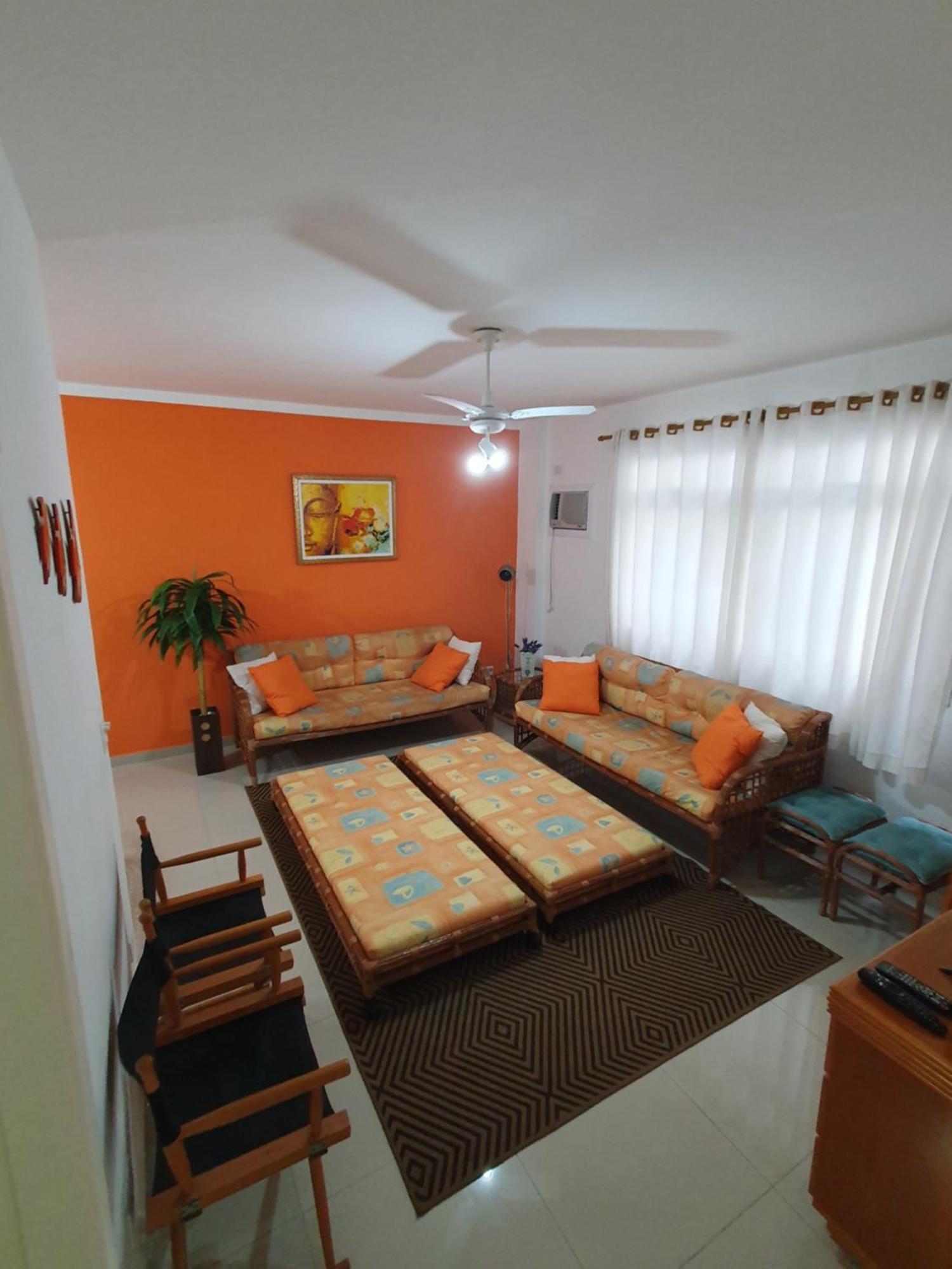 Apartment Na Enseada - A 5 Minutos A Pe Da Com Wi-fi E Tv A Cabo Guaruja